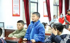 通过多维沉浸式的教学设