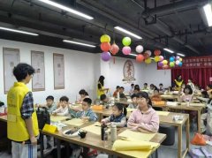 对于大部分从未拿过毛笔