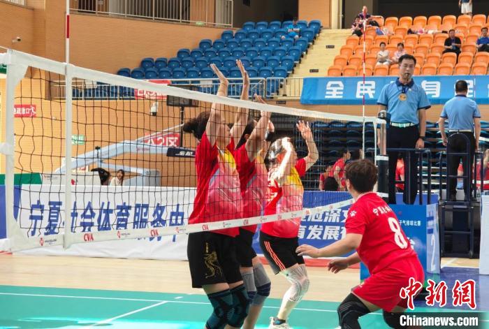 2025年全国老年人女子气排球比赛在宁夏青铜峡举