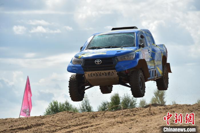 600余名赛车手齐聚林西 燃情西拉沐伦开启全国车