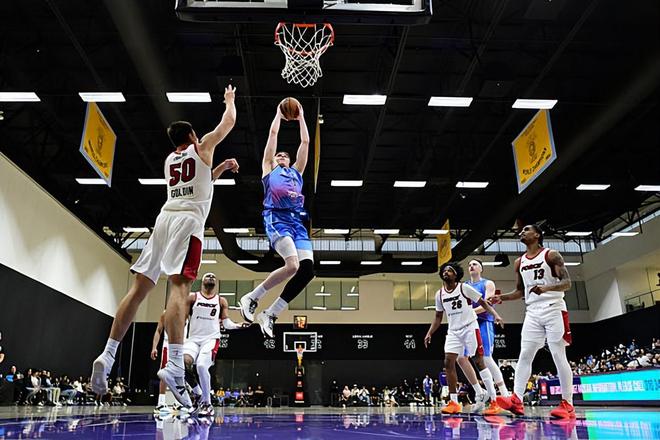 克内克特季后赛表现低迷引湖人担忧