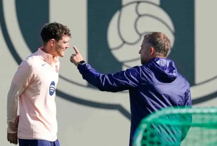 巴萨中卫克里斯滕森未回