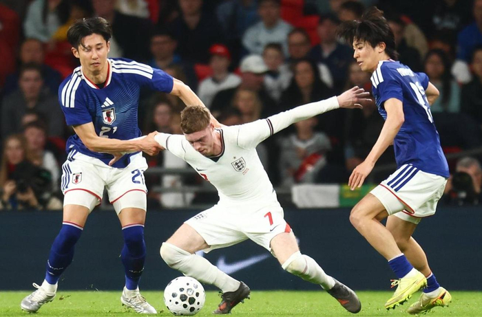 英格兰友谊赛双负乌拉圭日本 帕尔默状态低迷成